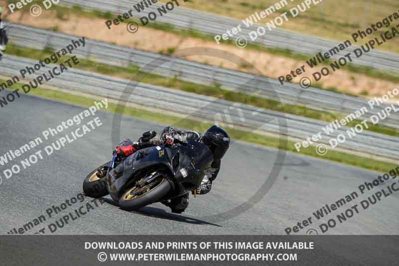 cadwell no limits trackday;cadwell park;cadwell park photographs;cadwell trackday photographs;enduro digital images;event digital images;eventdigitalimages;navarra;no limits trackdays;peter wileman photography;racing digital images;trackday digital images;trackday photos